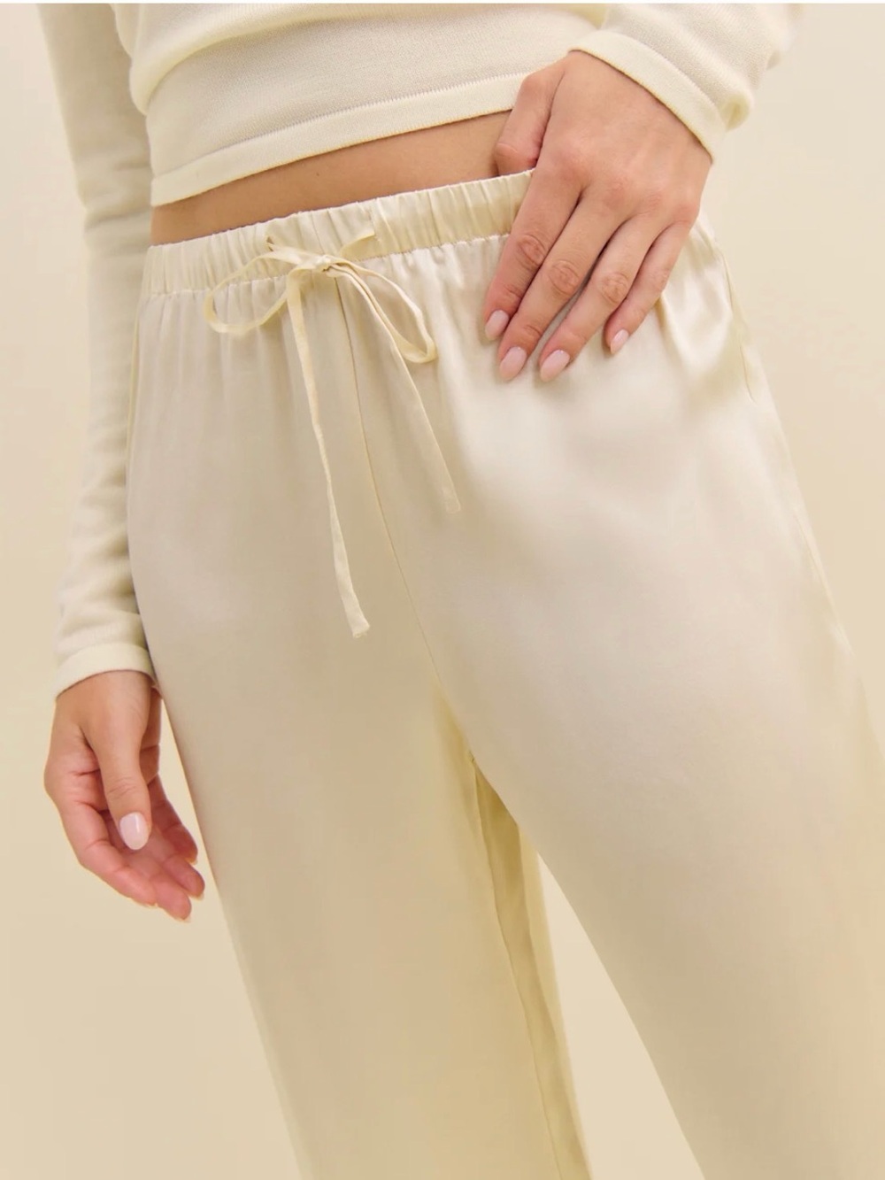 NWT Reformation Olina Silk Short Pant in Sugar Size MP Medium Petite $218 - Picture 5 of 9